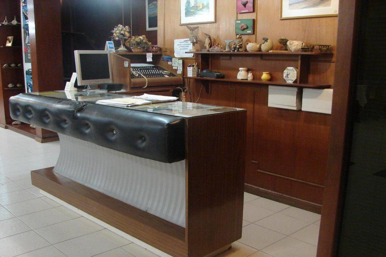 Cheltum Hotel Трелью Экстерьер фото