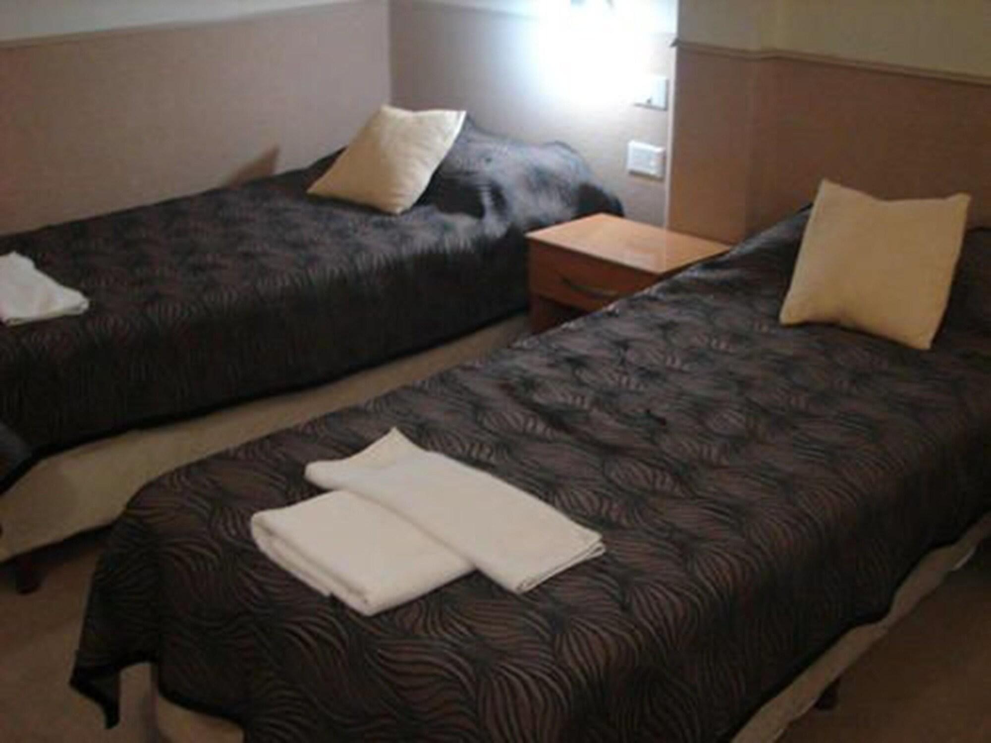 Cheltum Hotel Трелью Экстерьер фото