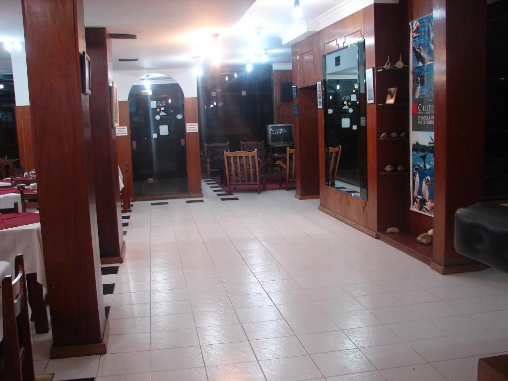 Cheltum Hotel Трелью Экстерьер фото
