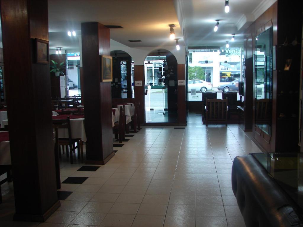 Cheltum Hotel Трелью Экстерьер фото
